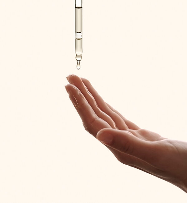 <b>Serum Oil Elixir</b><br><span style="font-family: 'Red Hat Mono', monospace;">Repairing serum that seals ends and adds shine</span> - Image 2