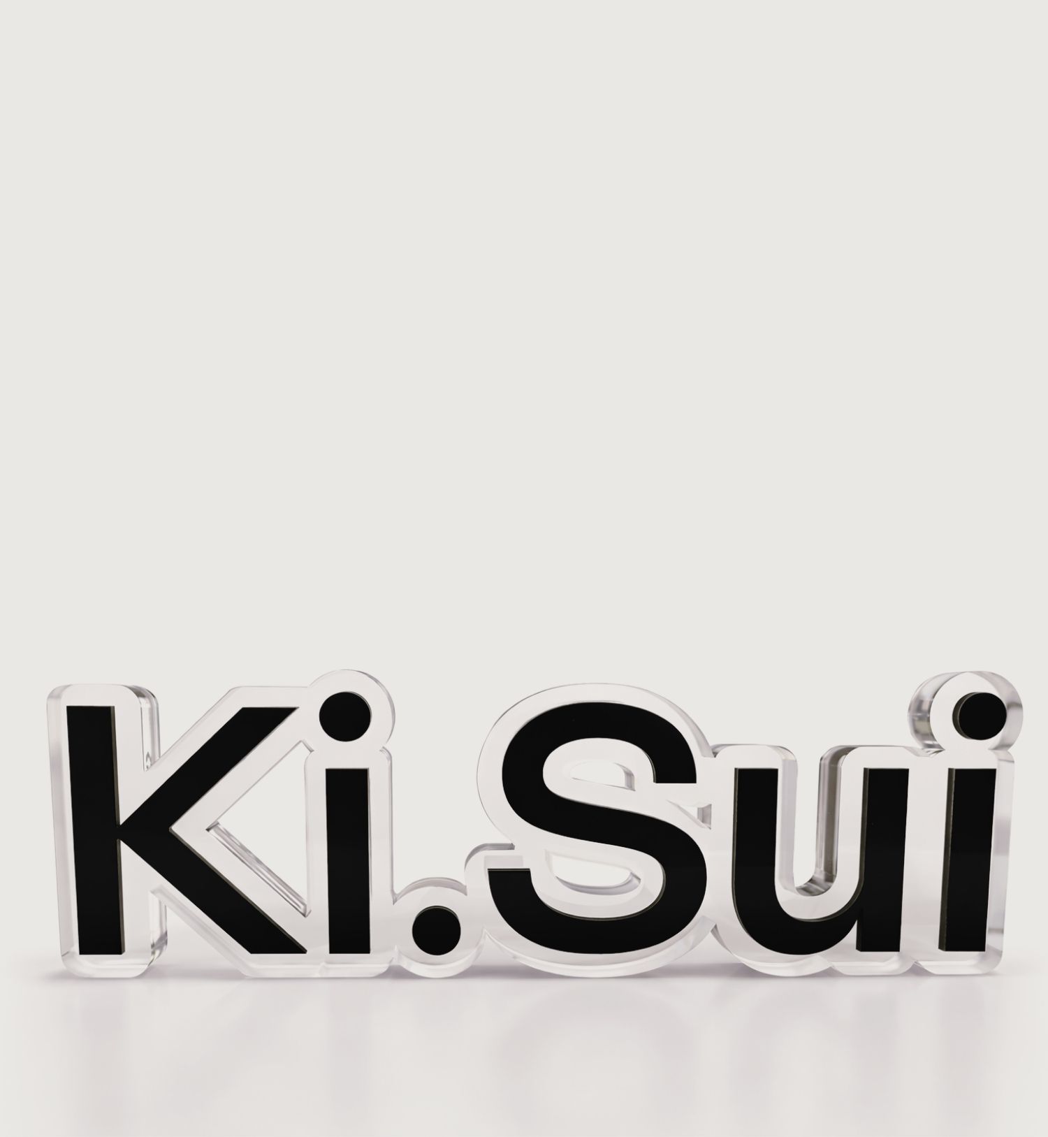 Logo metacrilato 100% reciclado<br><span style="font-family: 'Red Hat Mono', monospace;">Diseño consciente</span>